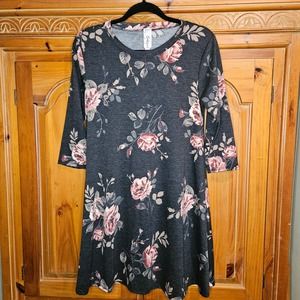 Crepas Charcoal & Pink Floral‎ Tunic Style T-Shirt Dress Size Small